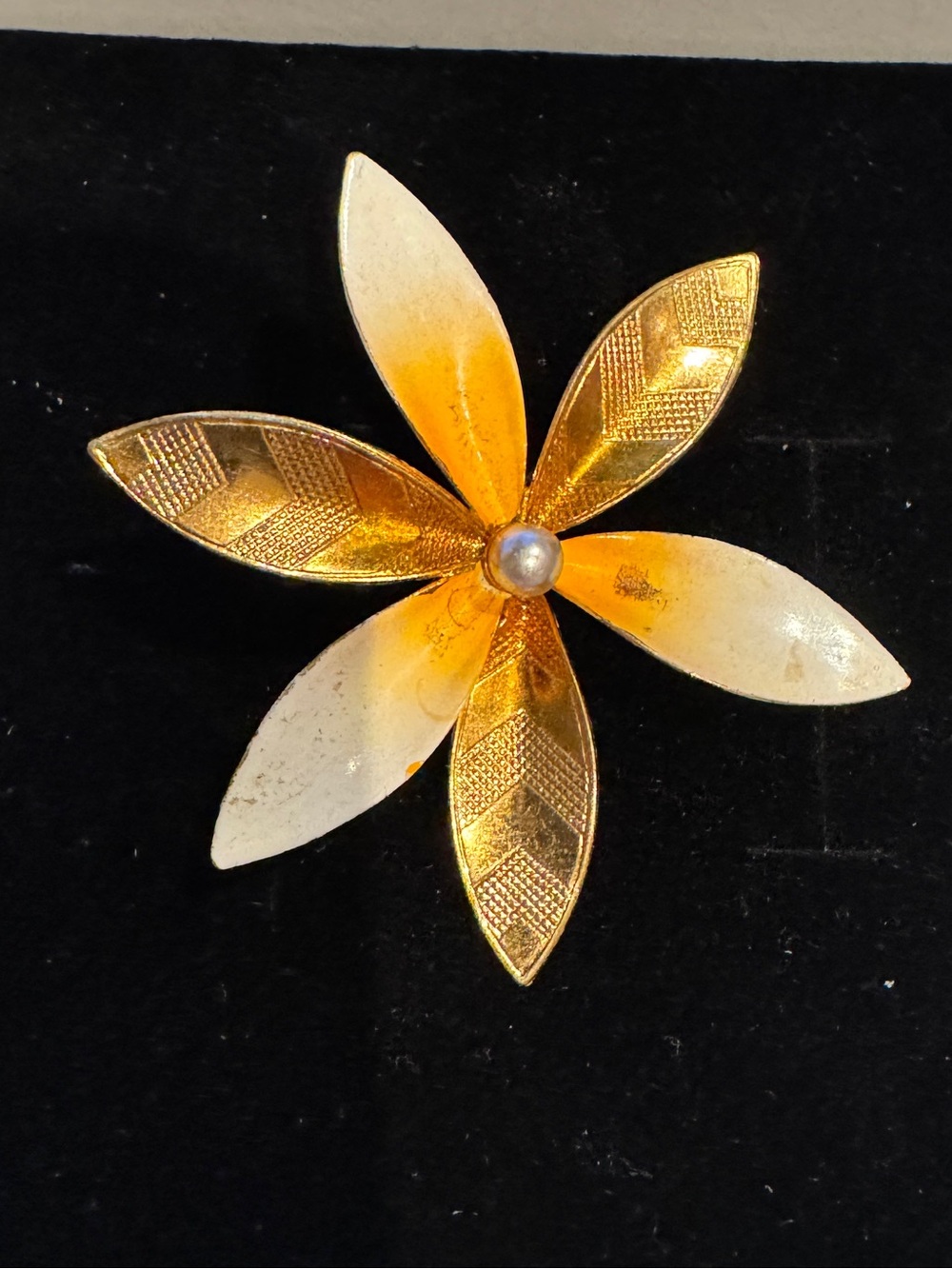 Vintage 136 signed Gold and Cream Floral Pin Brooch -
